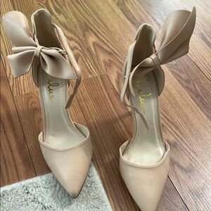 Lulu's Tan Pointed-Toe Bow Heels
